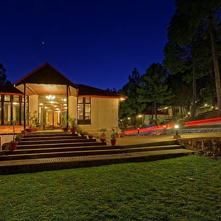 Arcadian Blue Pines Hotel Murree Exterior foto