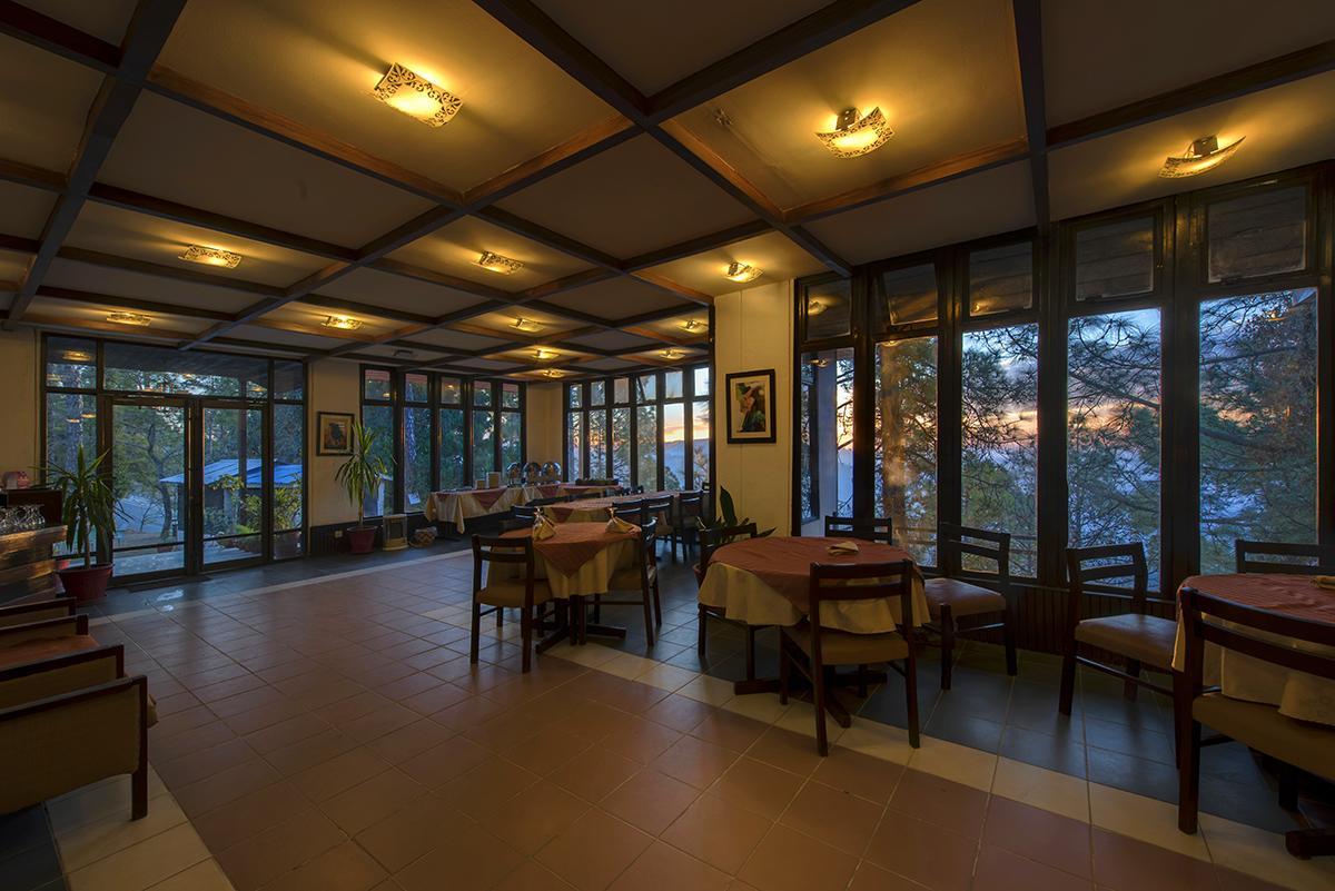 Arcadian Blue Pines Hotel Murree Exterior foto